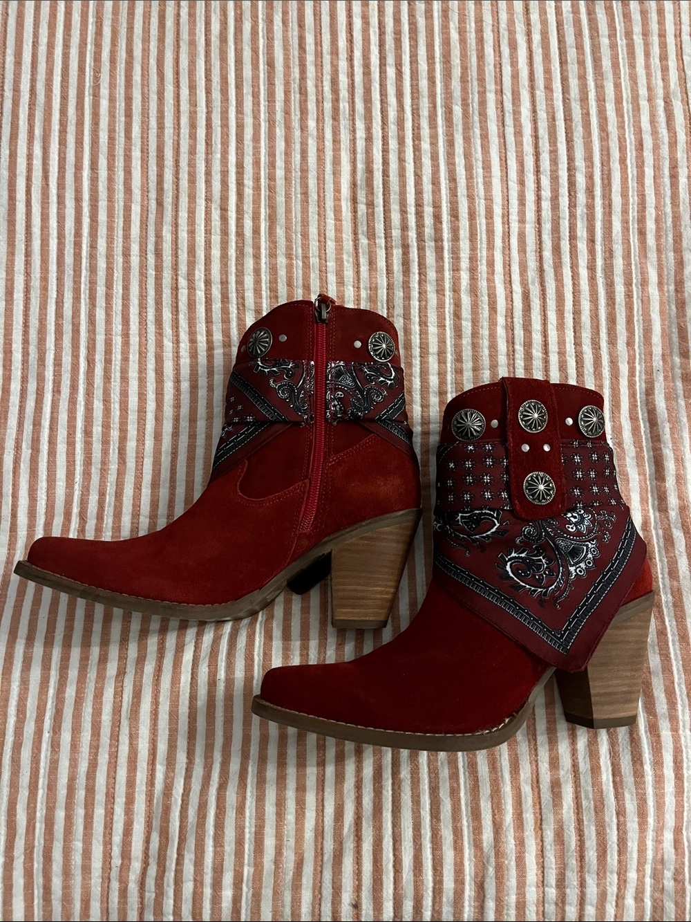 Dingo 1969 “Bandida” Cowgirl Ankle Boots - Picture 2 of 7